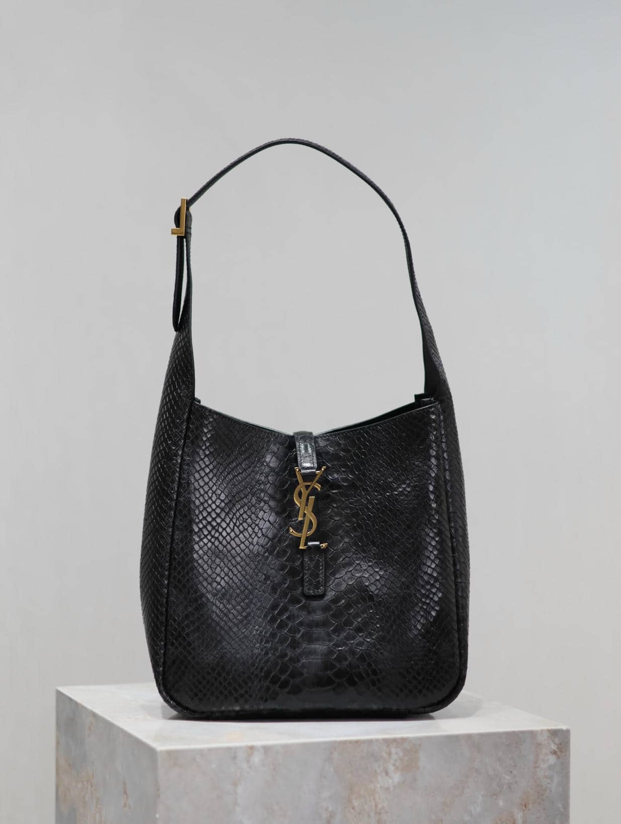 Handbag 2-15